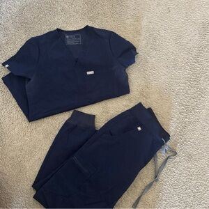 Figs Deep Blue Scrub Set